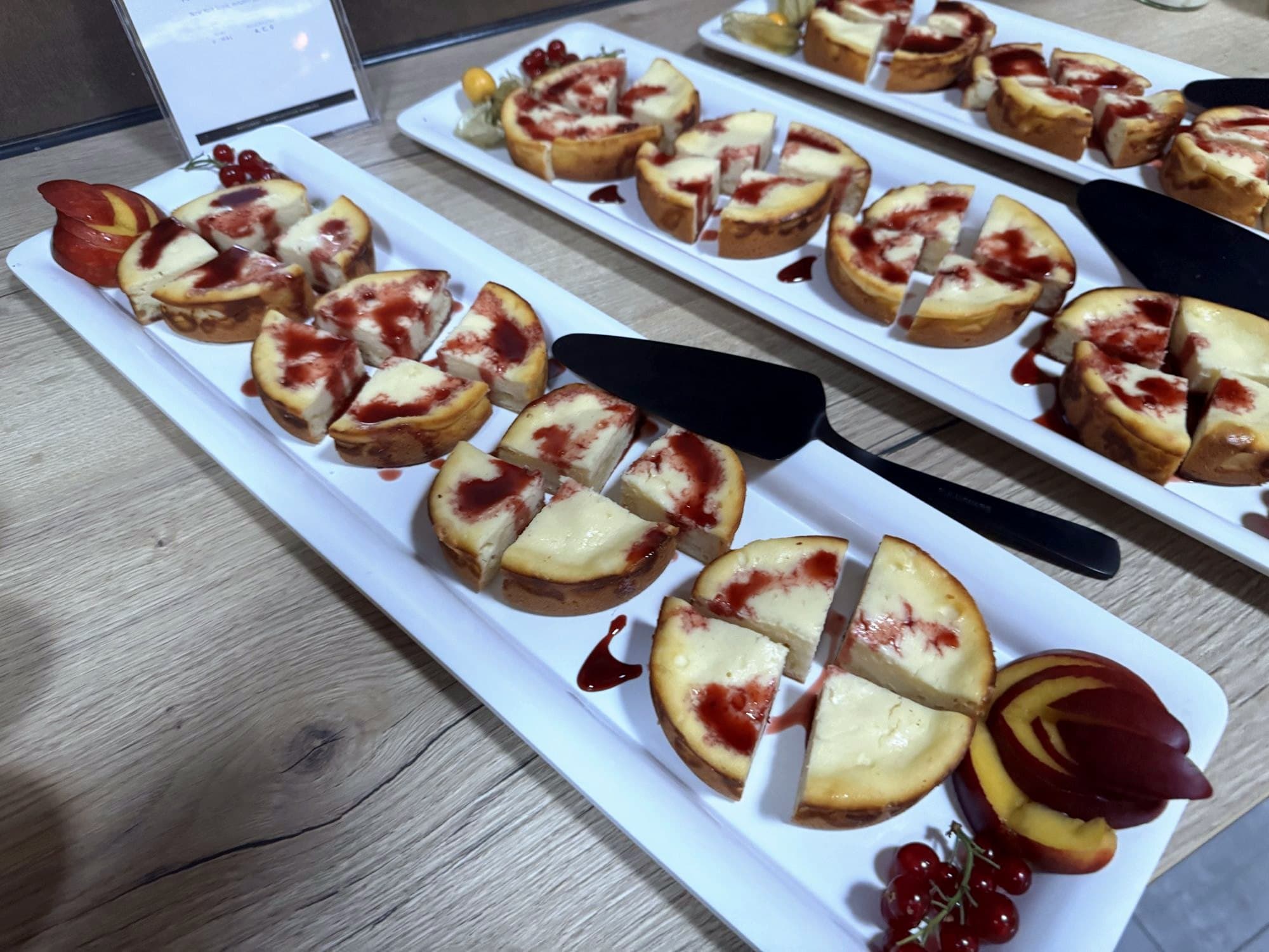 Tartelettes mit Früchten am Buffet in der Eventlocation REST2RENT Hamburg