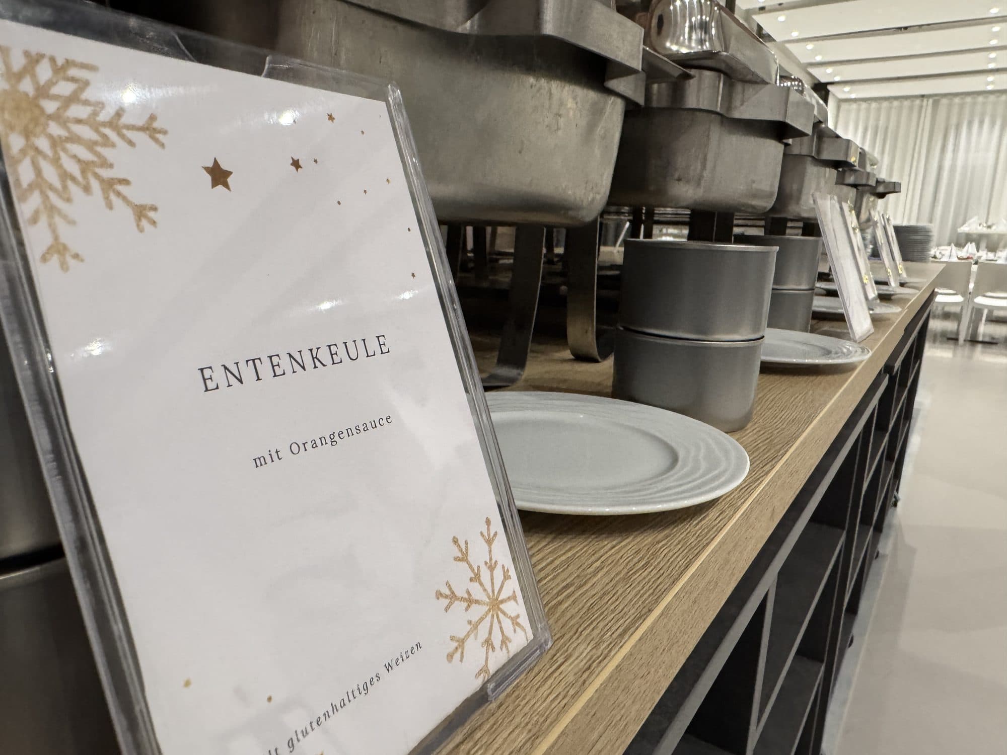 Menu card for a Christmas menu at the REST2RENT event venue in Hamburg